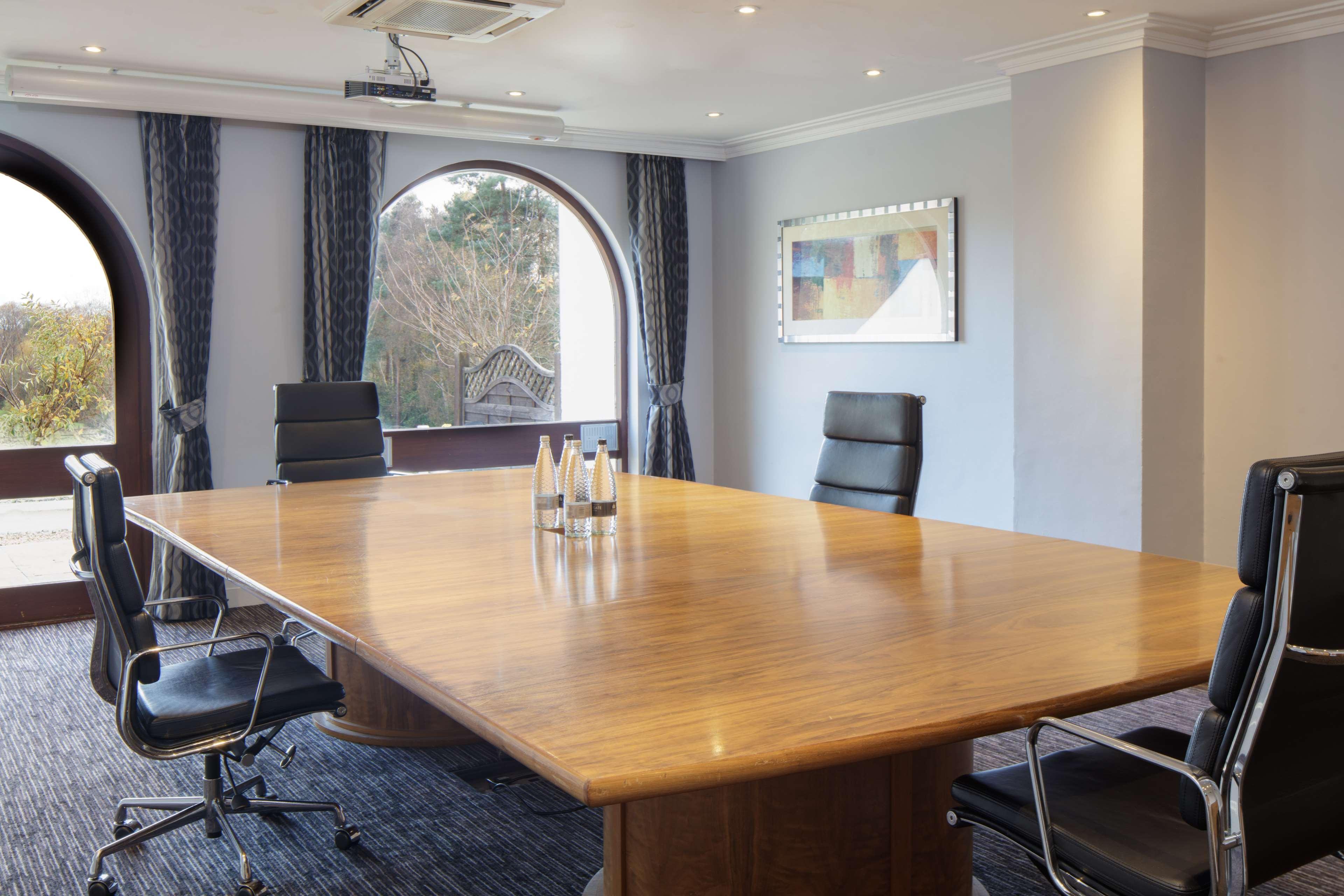 מלון Hilton Cobham מראה חיצוני תמונה