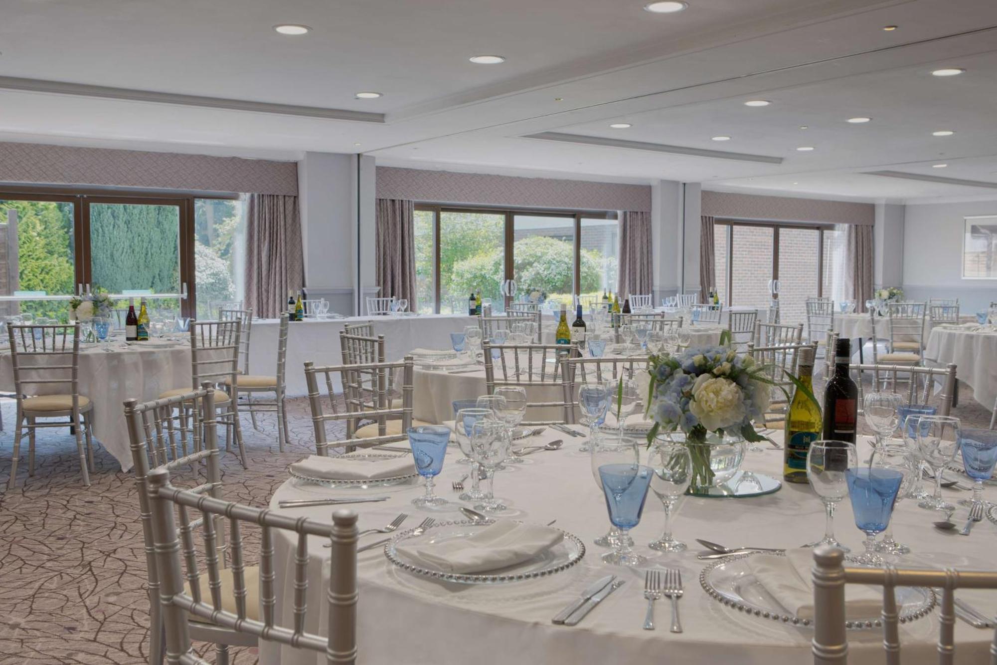 מלון Hilton Cobham מראה חיצוני תמונה